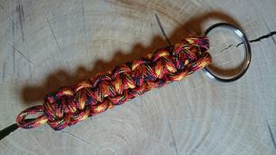 Paracord Schlüsselanhänger Cobra